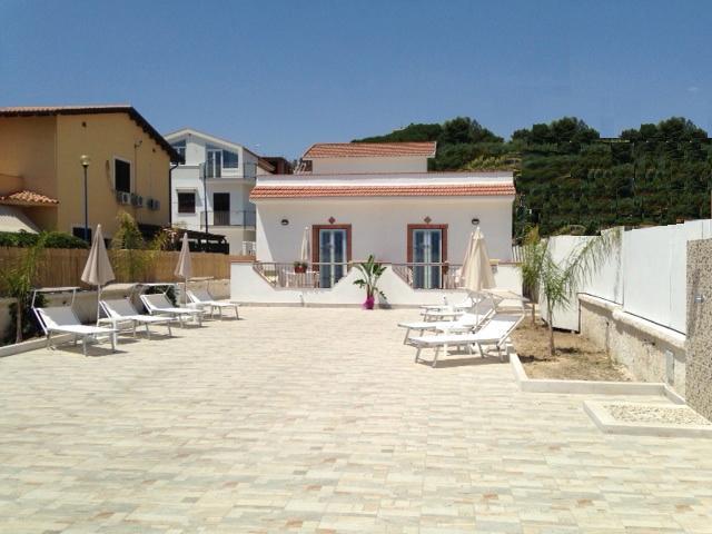 Costa Del Sol Bed & Breakfast Порто Емпедокле Екстериор снимка